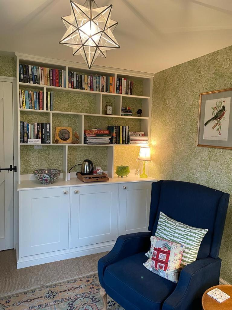 Rudgwick The Coach House Bed & Breakfast エクステリア 写真