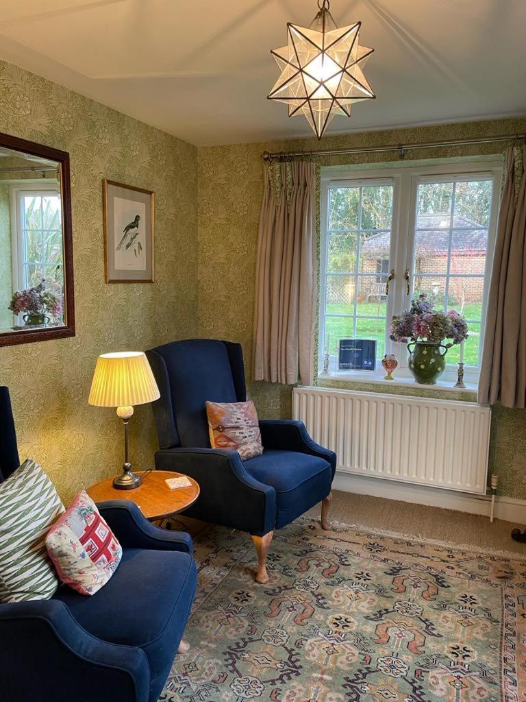 Rudgwick The Coach House Bed & Breakfast エクステリア 写真
